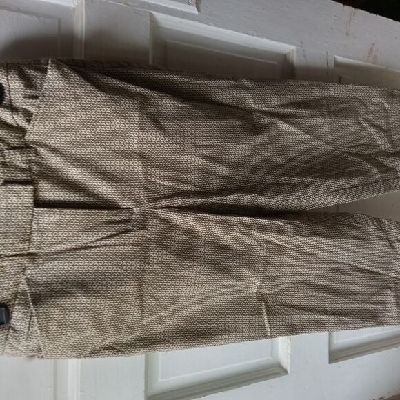 Stylish Cream & Brown Patterned Capri - Talbot Petite - Picture 2 of 6